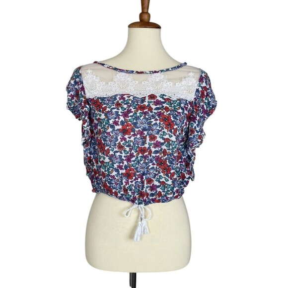 Hollister Tops - Holister Floral Crop Top Womens Sz Medium Embroidered Lace Flutter Sleeve